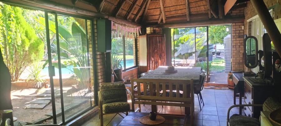 5 Bedroom Property for Sale in Langenhovenpark Free State